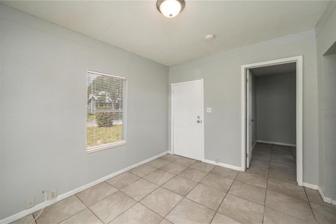 House in Lake Wales, Florida 2 bedrooms, 63.55 sq.m. № 2224710 - photo 6
