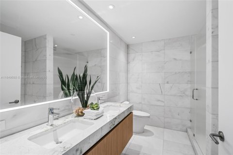Condominio en venta en Miami Beach, Florida, 2 dormitorios, 129.04 m2 № 1857045 - foto 10