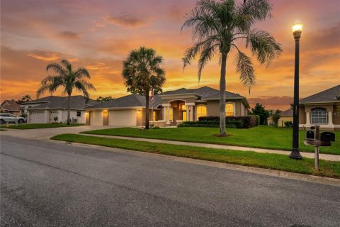 Villa ou maison à vendre à Spring Hill, Floride: 4 chambres, 225.75 m2 № 2408159 - photo 2