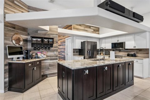 Villa ou maison à vendre à Spring Hill, Floride: 4 chambres, 225.75 m2 № 2408159 - photo 10