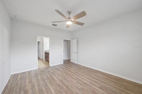 House in Riverview, Florida 4 bedrooms, 264.49 sq.m. № 2152322 - photo 17