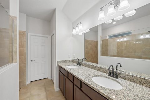 House in Riverview, Florida 4 bedrooms, 264.49 sq.m. № 2152322 - photo 19