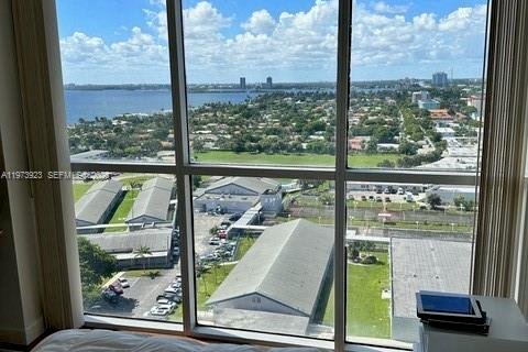 Copropriété à vendre à North Bay Village, Floride: 2 chambres, 98.57 m2 № 2249364 - photo 12