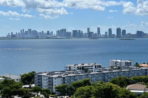 Copropriété à vendre à North Bay Village, Floride: 2 chambres, 98.57 m2 № 2249364 - photo 2