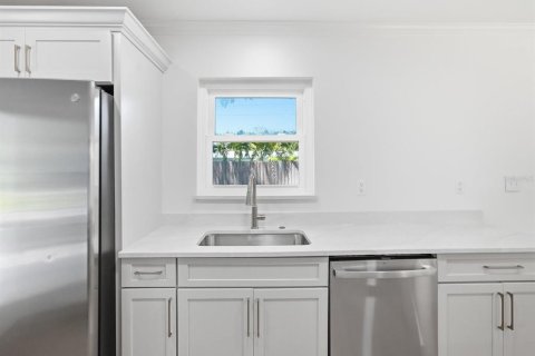 Casa en venta en Tampa, Florida, 3 dormitorios, 135.17 m2 № 2349594 - foto 18