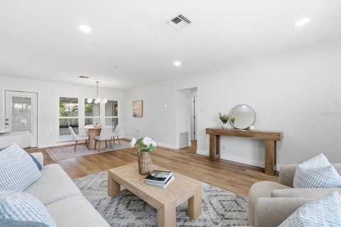 Casa en venta en Tampa, Florida, 3 dormitorios, 135.17 m2 № 2349594 - foto 6
