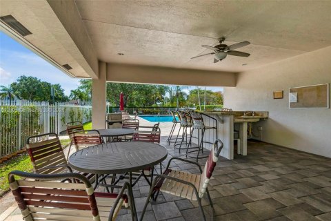 Touwnhouse à vendre à Deerfield Beach, Floride: 2 chambres, 139.73 m2 № 2070992 - photo 26