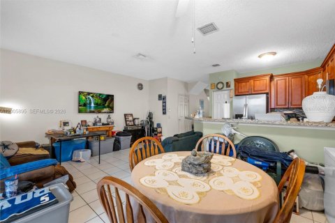 Touwnhouse à vendre à Deerfield Beach, Floride: 2 chambres, 139.73 m2 № 2070992 - photo 8