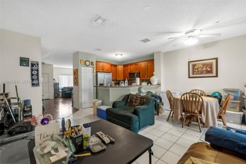 Touwnhouse à vendre à Deerfield Beach, Floride: 2 chambres, 139.73 m2 № 2070992 - photo 5