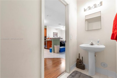 Touwnhouse à vendre à Deerfield Beach, Floride: 2 chambres, 139.73 m2 № 2070992 - photo 20