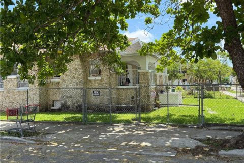 Купить виллу или дом в Майами, Флорида 3 спальни, 148.92м2, № 2154062 - фото 2
