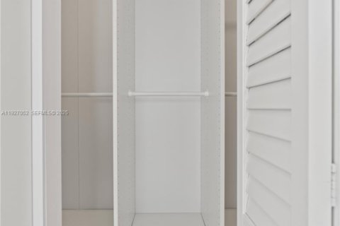 Copropriété à louer à Miami, Floride: 1 chambre, 82.31 m2 № 1987280 - photo 21