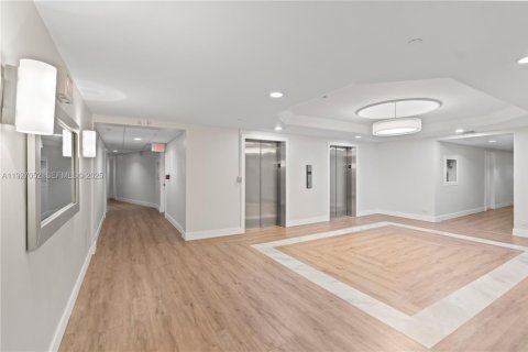 Copropriété à louer à Miami, Floride: 1 chambre, 82.31 m2 № 1987280 - photo 23