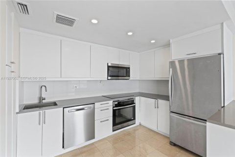 Copropriété à louer à Miami, Floride: 1 chambre, 82.31 m2 № 1987280 - photo 12