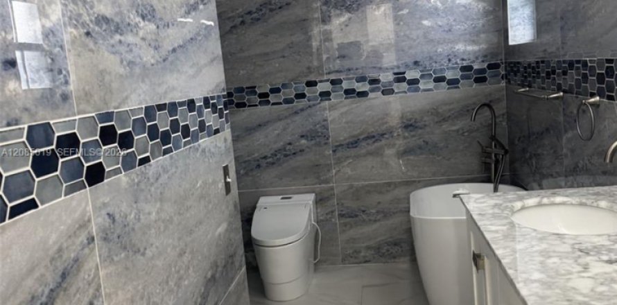 Villa ou maison à Miami, Floride 1 chambre, 46.45 m2 № 2353958