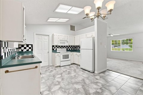 Villa ou maison à vendre à Tavares, Floride: 4 chambres, 155.89 m2 № 2342507 - photo 17