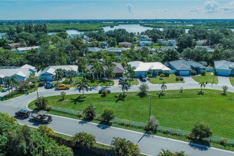 Casa en venta en Bradenton, Florida, 2 dormitorios, 93.65 m2 № 1870750 - foto 6