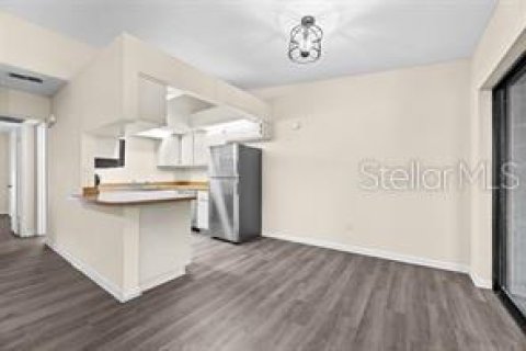 Adosado en alquiler en Gainesville, Florida, 3 dormitorios, 115.01 m2 № 1906849 - foto 2