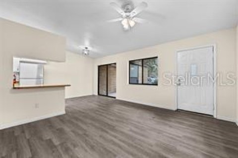 Adosado en alquiler en Gainesville, Florida, 3 dormitorios, 115.01 m2 № 1906849 - foto 5