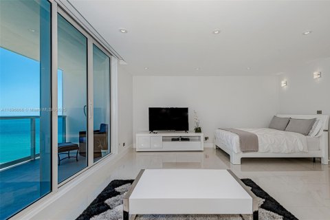 Condo in Miami Beach, Florida  № 1951118 - photo 5