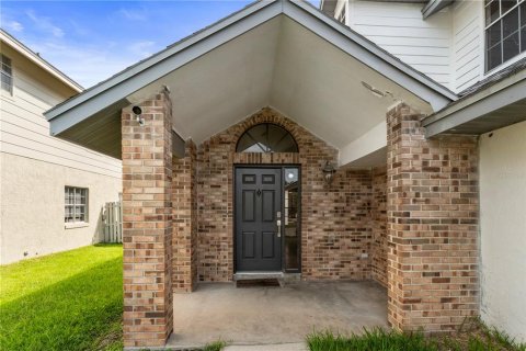 House in Orlando, Florida 4 bedrooms, 168.62 sq.m. № 1866501 - photo 2