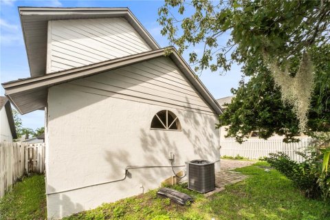 House in Orlando, Florida 4 bedrooms, 168.62 sq.m. № 1866501 - photo 22