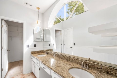House in Orlando, Florida 4 bedrooms, 168.62 sq.m. № 1866501 - photo 15