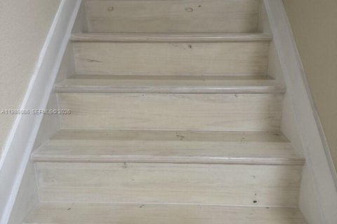 Купить виллу или дом в Майами-Гарденс, Флорида 3 комнаты, 275.73м2, № 2052713 - фото 22