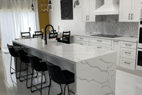 Купить виллу или дом в Майами-Гарденс, Флорида 3 комнаты, 275.73м2, № 2052713 - фото 29