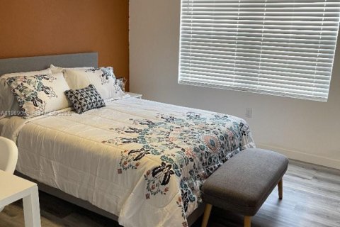 Купить виллу или дом в Майами-Гарденс, Флорида 3 комнаты, 275.73м2, № 2052713 - фото 11