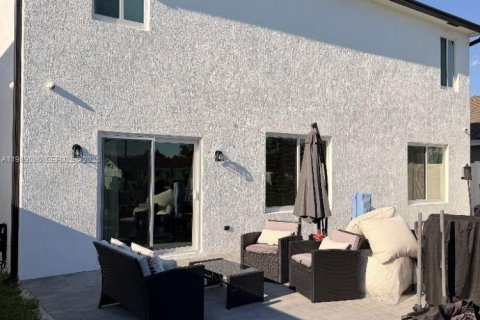 Купить виллу или дом в Майами-Гарденс, Флорида 3 комнаты, 275.73м2, № 2052713 - фото 5