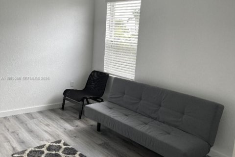 Купить виллу или дом в Майами-Гарденс, Флорида 3 комнаты, 275.73м2, № 2052713 - фото 18