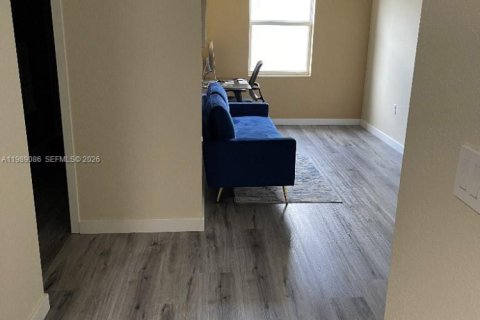 Купить виллу или дом в Майами-Гарденс, Флорида 3 комнаты, 275.73м2, № 2052713 - фото 19