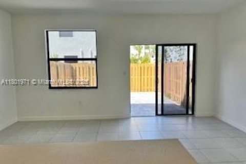 Townhouse in Miami, Florida 3 bedrooms, 129.41 sq.m. № 1728451 - photo 10