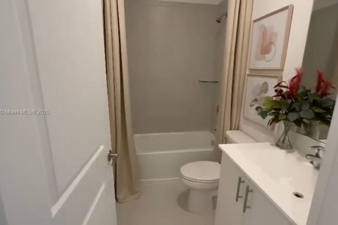 Townhouse in Miami, Florida 3 bedrooms, 129.41 sq.m. № 1728451 - photo 4