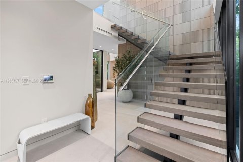 Купить виллу или дом в Майами-Бич, Флорида 5 спален, 348.01м2, № 2050999 - фото 20