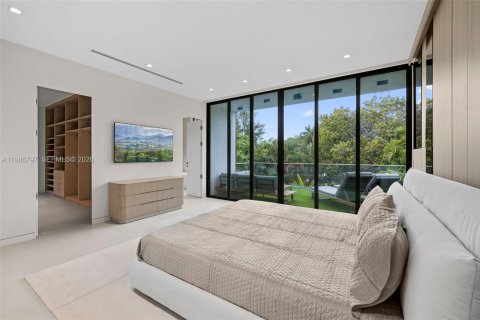 Купить виллу или дом в Майами-Бич, Флорида 5 спален, 348.01м2, № 2050999 - фото 29