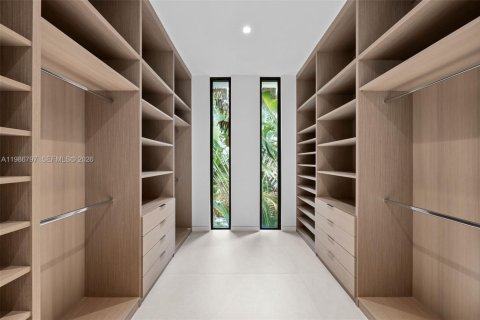 Купить виллу или дом в Майами-Бич, Флорида 5 спален, 348.01м2, № 2050999 - фото 30