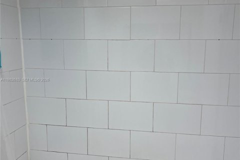 Copropriété à vendre à Sunny Isles Beach, Floride: 1 chambre, 67.35 m2 № 2049243 - photo 12