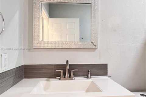 Casa en alquiler en Homestead, Florida, 1 dormitorio, 226.68 m2 № 1846249 - foto 10