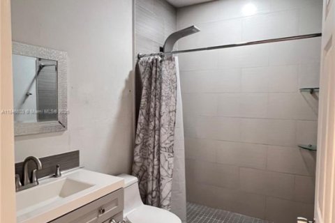 Casa en alquiler en Homestead, Florida, 1 dormitorio, 226.68 m2 № 1846249 - foto 12