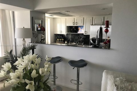 Condominio en alquiler en Fort Lauderdale, Florida, 2 dormitorios № 2080195 - foto 7