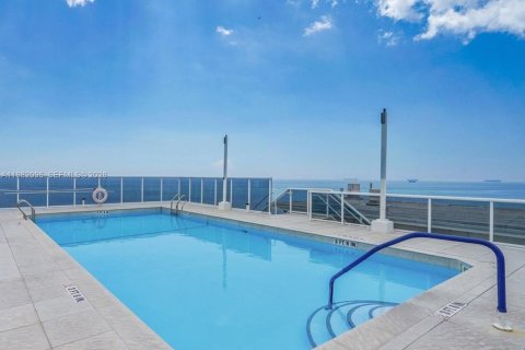 Condominio en alquiler en Fort Lauderdale, Florida, 2 dormitorios № 2080195 - foto 25
