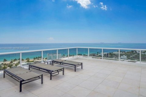 Condominio en alquiler en Fort Lauderdale, Florida, 2 dormitorios № 2080195 - foto 29