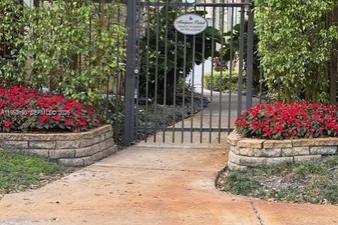 Touwnhouse à vendre à Weston, Floride: 4 chambres, 217.39 m2 № 2089759 - photo 5