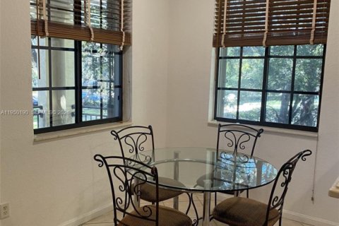 Touwnhouse à vendre à Weston, Floride: 4 chambres, 217.39 m2 № 2089759 - photo 18