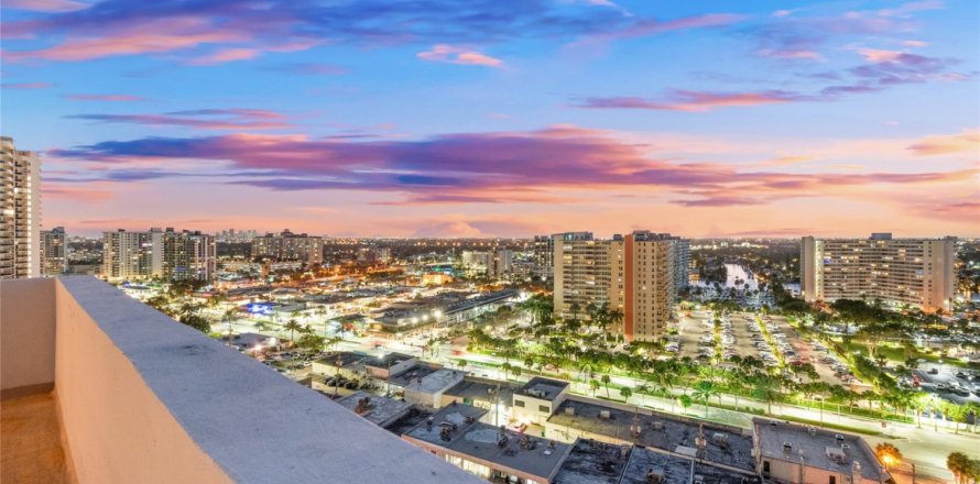 Condo à Fort Lauderdale, Floride, 4 chambres № 990469