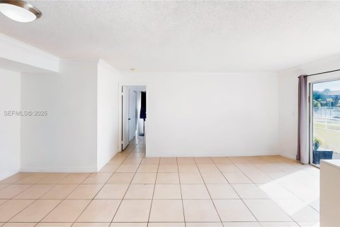 Copropriété à vendre à Miami, Floride: 2 chambres, 97.55 m2 № 2056868 - photo 8