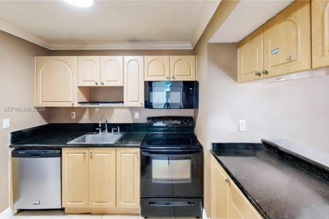 Copropriété à vendre à Miami, Floride: 2 chambres, 97.55 m2 № 2056868 - photo 9