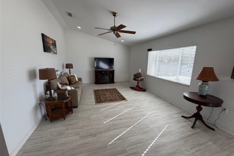 House in Summerfield, Florida 2 bedrooms, 174.01 sq.m. № 2141060 - photo 4